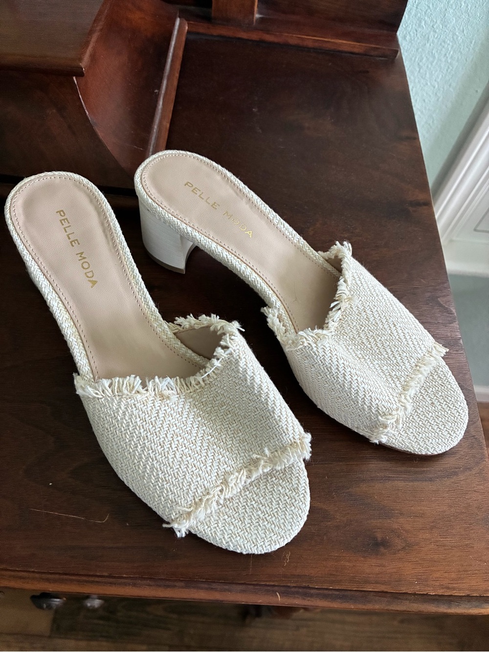 Pelle Moda low heel sandals off white linen with fringe